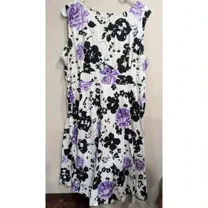 Women's Sleeveless white w/purple & black floral print dress 4X